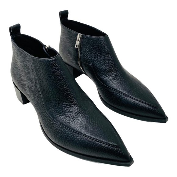 Everlane Shoes - Everlane Women The Boss Bootie Sz 9.5 Black Pebbled Leather Ankle Boot Point Toe